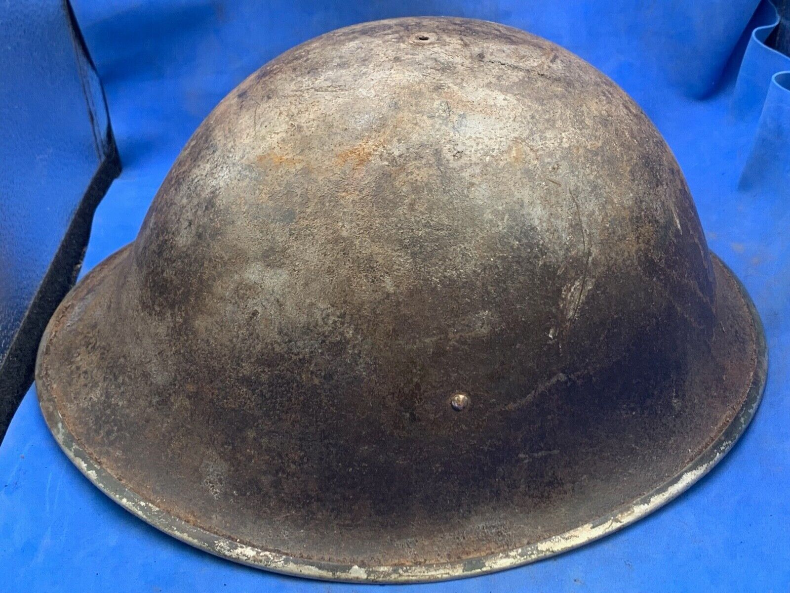 Original WW2 British Army / Canadian Army Mk3 Turtle Combat Helmet - The Militaria Shop