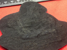 Lade das Bild in den Galerie-Viewer, British Army Bullion Embroidered Blazer Badge - King's Regiment - The Militaria Shop
