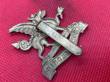Load image into Gallery viewer, Original WW1 / WW2 British Army Brenockshire Regiment Cap Badge - The Militaria Shop