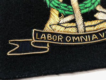 Lade das Bild in den Galerie-Viewer, British Army Bullion Embroidered Blazer Badge - Labour Corps - The Militaria Shop