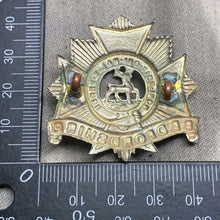 Load image into Gallery viewer, Original WW1 British Army Bedfordshire Regiment Cap Badge - The Militaria Shop