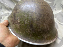 Charger l'image dans la galerie, Original WW2 British / Canadian Army Mk3 Turtle Helmet & Liner - The Militaria Shop