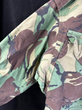 Charger l'image dans la galerie, Original British Army 1968 68 Pattern DPM Combat Jacket Smock - 40" Chest - The Militaria Shop
