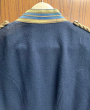 Charger l'image dans la galerie, RARE British Army Victorian musicians dress tunic with gilt buttons - original. - The Militaria Shop