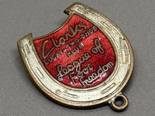 Lade das Bild in den Galerie-Viewer, Original Clarks Shoes League of Foot Freedom Enamel Badge - The Militaria Shop