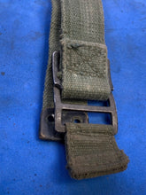 Lade das Bild in den Galerie-Viewer, Original WW2 British Army 44 Pattern Shoulder Strap - 1945 Dated - The Militaria Shop