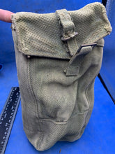 Load image into Gallery viewer, Original British Army 37 Pattern Bren Pouch - WW2 Pattern - The Militaria Shop