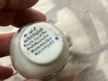 Lade das Bild in den Galerie-Viewer, Original Vintage Crested China Ware Jug, Isle of Wight - The Militaria Shop