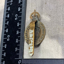 Load image into Gallery viewer, Original WW2 7th Queen's Own Hussars British Army Cap Badge - The Militaria Shop