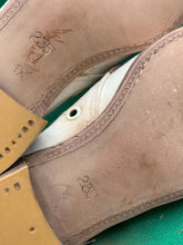 Charger l'image dans la galerie, Original WW2 British Army Women's White Summer Shoes - ATS WAAF - Size 235s - The Militaria Shop