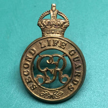 Load image into Gallery viewer, Original WW1 British Army Second Life Guards Cap Badge George V - The Militaria Shop