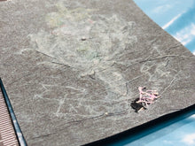 Lade das Bild in den Galerie-Viewer, British Army Bullion Embroidered Blazer Badge - Queen's Own Highland Regime - The Militaria Shop