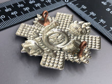 Charger l'image dans la galerie, Original WW1 British Army Cap Badge - Highland Light Infantry - The Militaria Shop