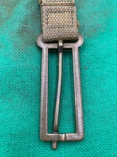 Charger l'image dans la galerie, Original WW2 British Army 37 Pattern Brace Adaptors Pair - 1941 Dated - The Militaria Shop