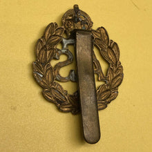 Load image into Gallery viewer, Original WW2 British Army Auxiliary Territorial Service Cap Badge - The Militaria Shop