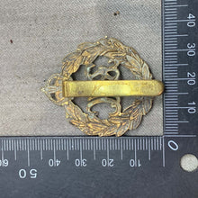Charger l'image dans la galerie, Original WW2 British Army Royal Armoured Corps Cap Badge - The Militaria Shop