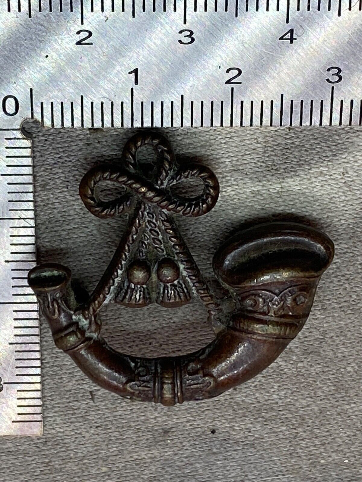 Original British Army WW1 / WW2 Officer's Bronze Collar Badge - The Militaria Shop