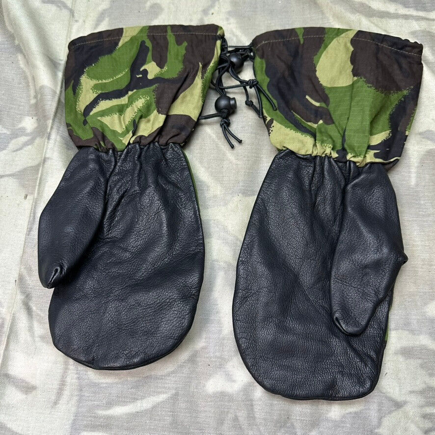 Genuine British Army Woodland DPM Extreme Cold Inner Mitten Gloves - MEDIUM - The Militaria Shop