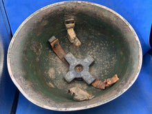 Load image into Gallery viewer, Original WW2 British Army / Canadian Army Mk3 Turtle Combat Helmet - Div Sign - The Militaria Shop