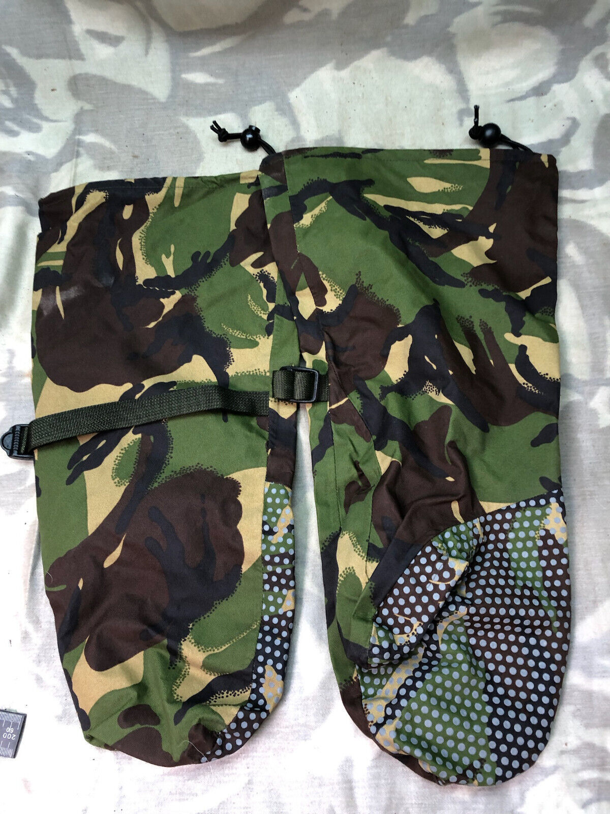 Genuine British Army DPM Camouflaged Goretex Outer Mittens - Size - Medium - The Militaria Shop