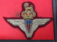 Charger l'image dans la galerie, British Army Bullion Embroidered Blazer Badge - Parachute Regiment -Queens Crown - The Militaria Shop