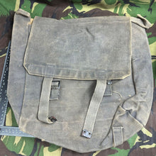 Charger l'image dans la galerie, British Army / RAF 37 Pattern Large Pack - WW2 Pattern -Used Condition Original - The Militaria Shop