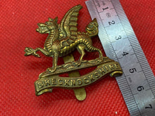 Load image into Gallery viewer, Original WW1 / WW2 British Army Brenockshire Regiment Cap Badge - The Militaria Shop