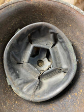 Load image into Gallery viewer, WW2 Mk3 High Rivet Turtle - British / Canadian Army Helmet - Complete with Liner - The Militaria Shop