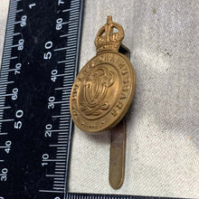 Load image into Gallery viewer, Original WW2 7th Queen's Own Hussars British Army Cap Badge - The Militaria Shop