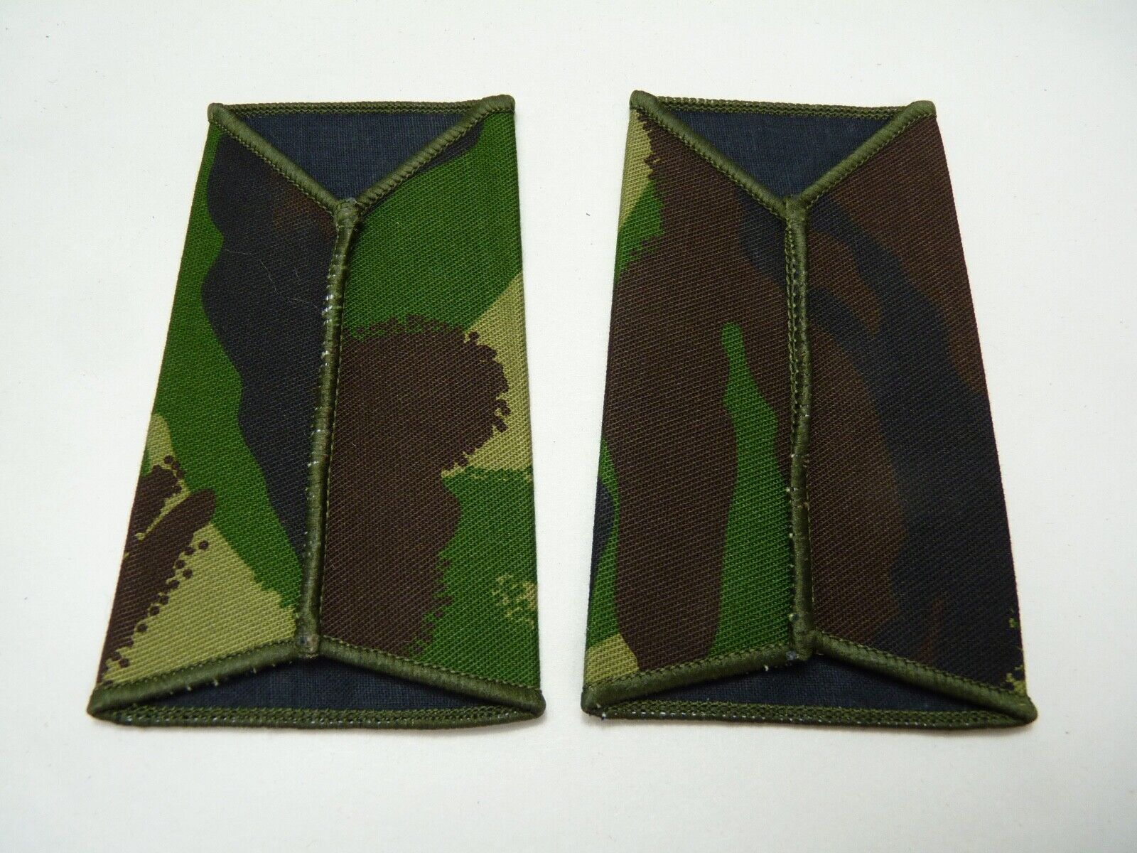 PWRR Price of Wales Rank Slides / Epaulette Pair Genuine British Army - NEW - The Militaria Shop