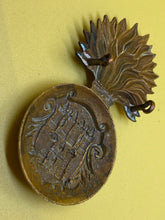 Charger l'image dans la galerie, Original British Army Victorian Royal Dublin Fusiliers Glengarry Badge - The Militaria Shop