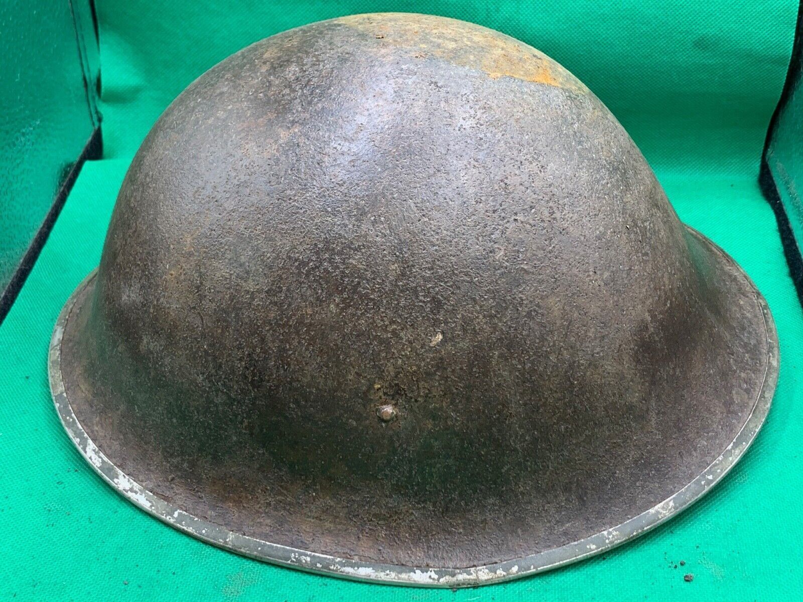 Genuine WW2 Canadian & British Army Helmet - Turtle Mk3 Helmet - The Militaria Shop