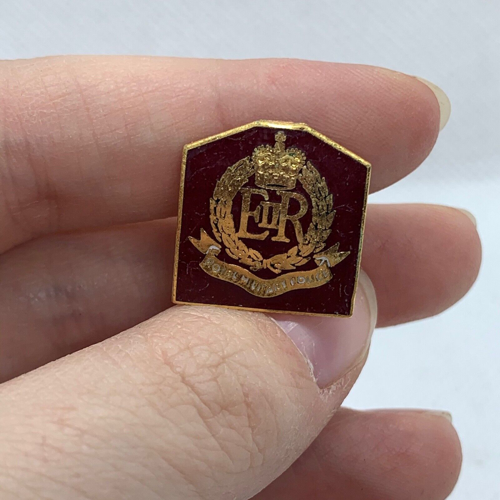 Royal Military Police - NEW British Army Military Cap/Tie/Lapel Pin Badge #138 - The Militaria Shop