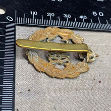 Load image into Gallery viewer, Original WW2 British Army Royal Armoured Corps Cap Badge - The Militaria Shop