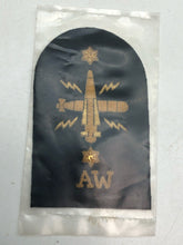 Load image into Gallery viewer, Original British Royal Navy Trade Badge - Operator Mechanic - New Old Stock - The Militaria Shop