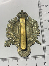 Load image into Gallery viewer, WW1 British Army LONDON RIFLE BRIGADE CADETS - ORIGINAL White Metal Cap Badge. - The Militaria Shop