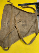 Charger l'image dans la galerie, Original WW2 US Army M1928 Haversack Pack Tail - The Militaria Shop