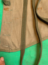 Charger l'image dans la galerie, Original WW2 US Army M1928 Haversack Pack Tail - 1944 Dated - The Militaria Shop