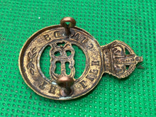 Charger l'image dans la galerie, British Army - The Life Guards EIIR King's Crown Cap Badge - The Militaria Shop