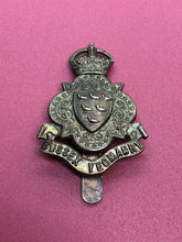 Load image into Gallery viewer, Original WW1 British Army Sussex Yeomanry Cap Badge - The Militaria Shop