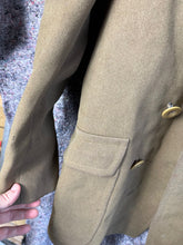 Load image into Gallery viewer, Original WW2 British Army Officers Private Purchase Jeep Greatcoat - 38" Ch - The Militaria Shop