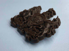 Load image into Gallery viewer, Original WW2 British Army Bakelite Economy GSC General Service Corps Cap Badge - The Militaria Shop