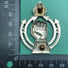 Load image into Gallery viewer, Original WW2 British Army Cap Badge - Royal Armoured Corps - Kings Crown - The Militaria Shop