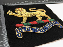Lade das Bild in den Galerie-Viewer, British Army Bullion Embroidered Blazer Badge - Herefordshire Regiment - The Militaria Shop