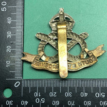 Load image into Gallery viewer, Original WW2 British Army South Staffordshire Regiment Cap Badge - The Militaria Shop