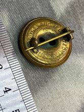 Load image into Gallery viewer, Original WW1 / WW2 British Army General Service Gilt Metal Button Brooch - The Militaria Shop