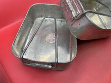 Lade das Bild in den Galerie-Viewer, Original WW2 British Army Soldiers Mess Tin Set - Two Piece - Fold Out Handles - The Militaria Shop