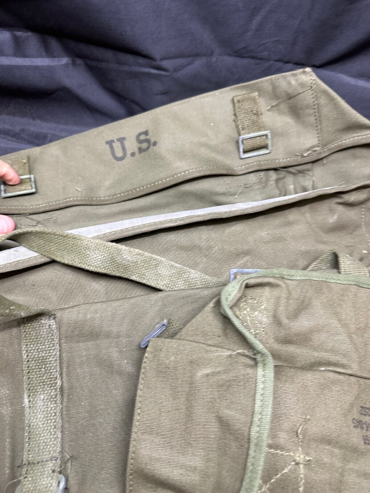 Original US Army M-1945 Field Pack Cargo Bag - WW2 Korea Vietnam - NEW OLD STOCK - The Militaria Shop