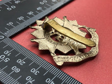 Load image into Gallery viewer, Original WW2 British Army Bedfordshire and Hertfordshire Regiment Cap Badge - The Militaria Shop