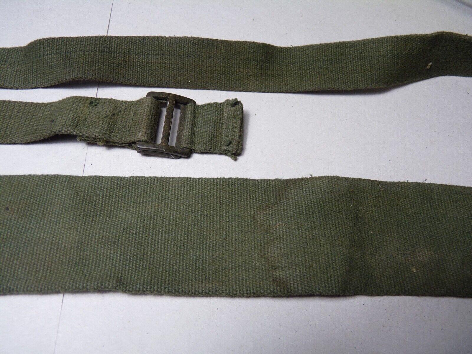 Original WW2 British Army 44 Pattern Shoulder / Extended Equipment Strap - 1945 - The Militaria Shop